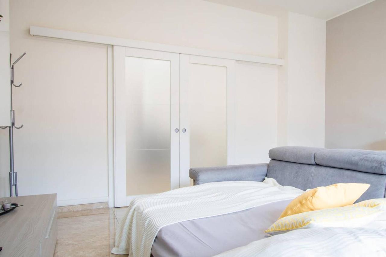 Altido Lovely Apt For 6 Located In Vibrant Gallaratese Milán Exterior foto