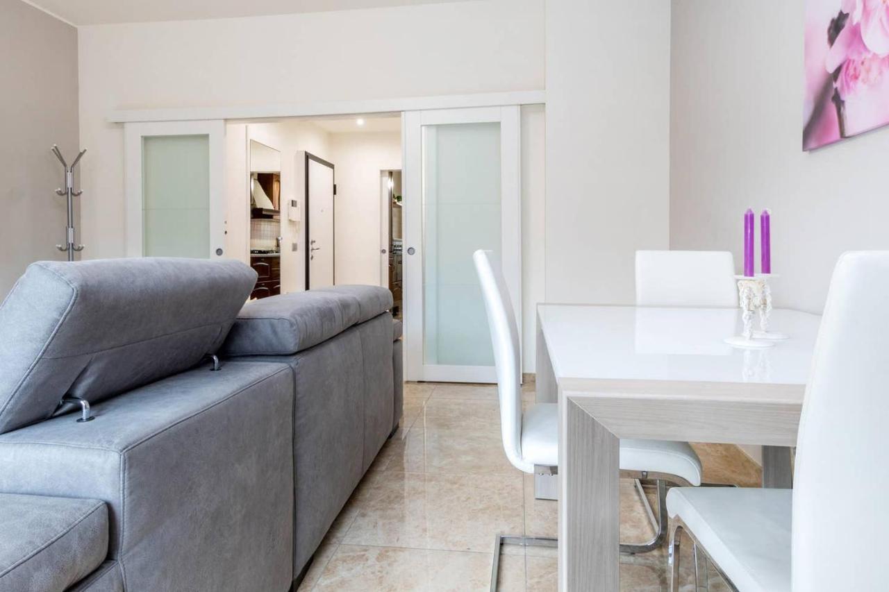 Altido Lovely Apt For 6 Located In Vibrant Gallaratese Milán Exterior foto